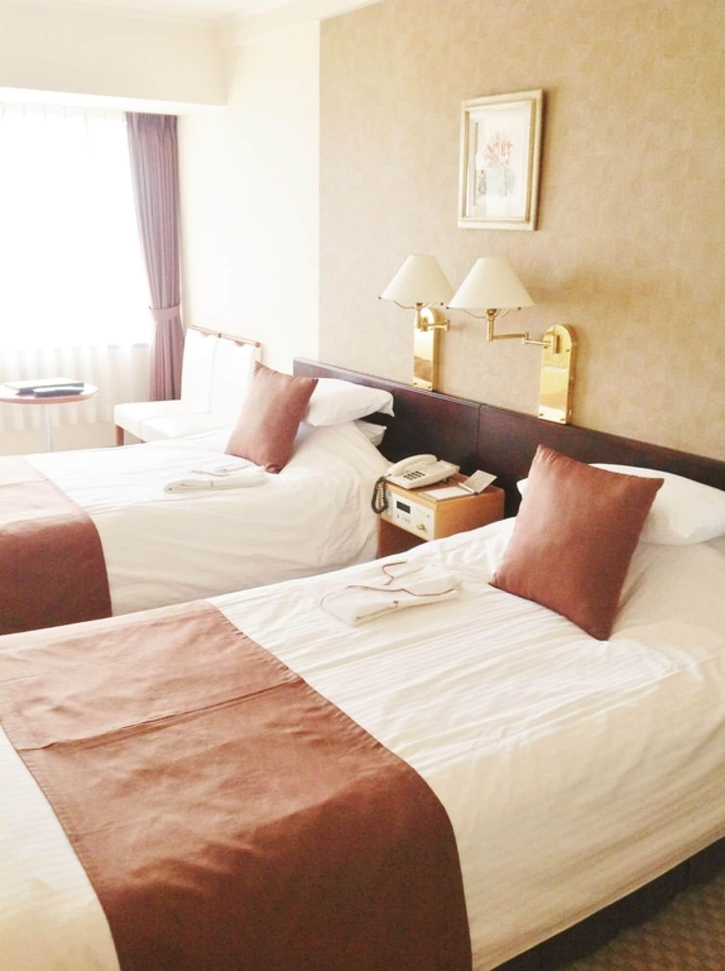 Okayama Plaza Hotel Exterior foto
